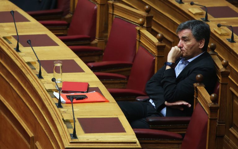 Η ελληνική κυβέρνηση δεν μπορεί να διαχειριστεί τα οικονομικά της