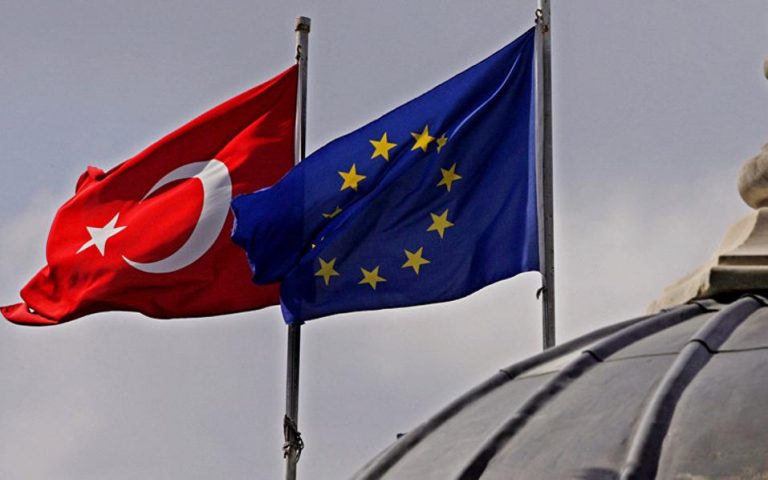 Η Aγκυρα αναμένει από την ΕΕ μέτρα για την βίζα