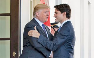 Ο Αμερικανός πρόεδρος Ντόναλντ Τραμπ συναντήθηκε χθες στην Ουάσιγκτον με τον Καναδό πρωθυπουργό Τζάστιν Τριντό.