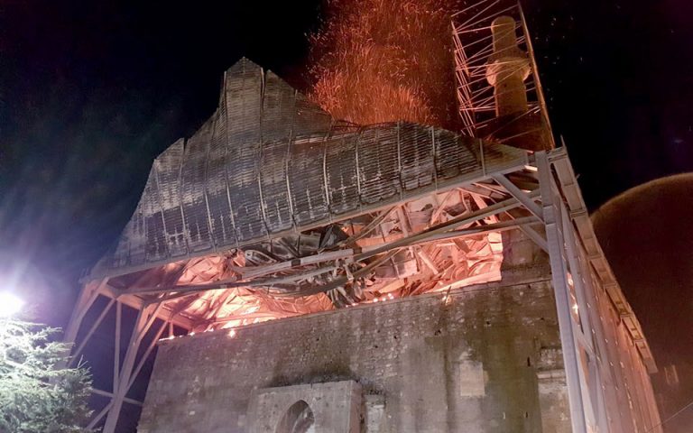 Ανάλυση: Η πυρκαγιά στο τέμενος Βαγιαζήτ, ο Ερντογάν και η παροιμιώδης έλλειψη προνοητικότητας της Ελλάδας