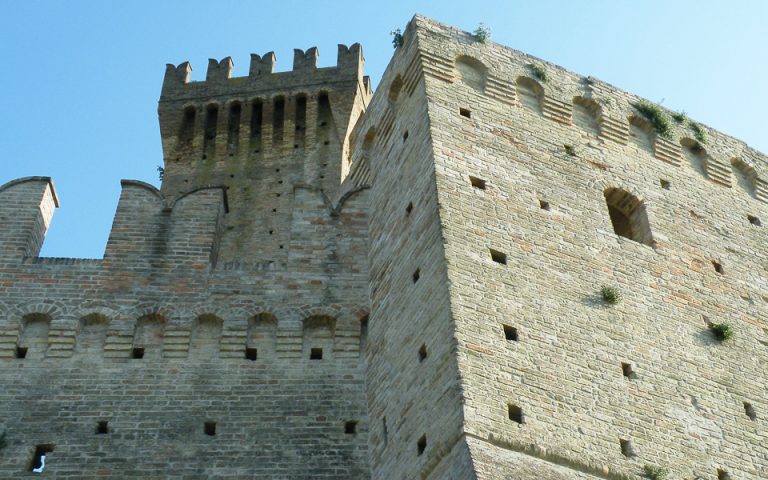 Η Ιταλία χαρίζει πύργους και κάστρα για ενίσχυση της τουριστικής βιομηχανίας