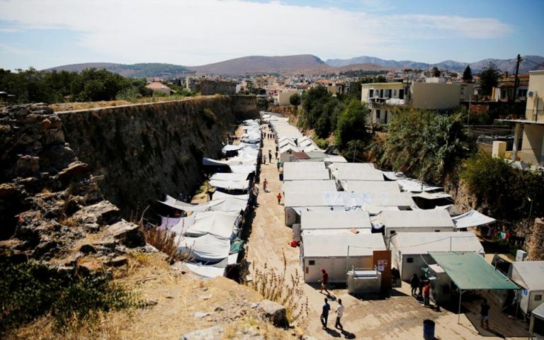 «Nαι» σε προαναχωρησιακό κέντρο στη Χίο από τον δήμο