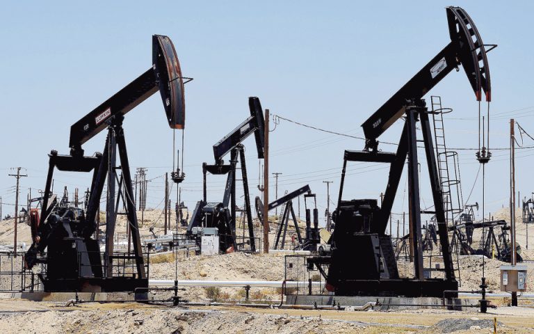 Μεγάλες απώλειες για το πετρέλαιο λόγω συμφωνίας ΟΠΕΚ