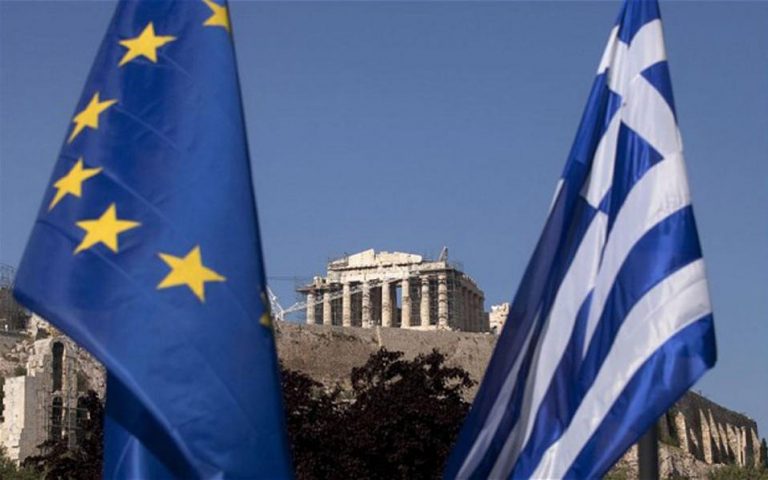 Handelsblatt: Πακέτο για την ελάφρυνση του ελληνικού χρέους ετοιμάζουν οι θεσμοί