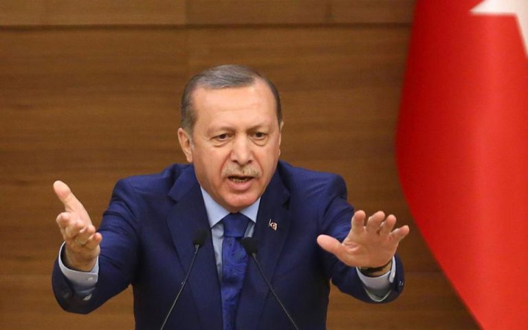 Ερντογάν: Να ανακαλέσουν οι ΗΠΑ την απόφαση για εξοπλισμό του ΥPG