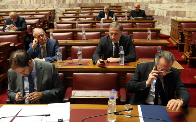 Βουλευτές ΝΔ καλούν Κοτζιά για εξελίξεις στα Βαλκάνια και Σκοπιανό