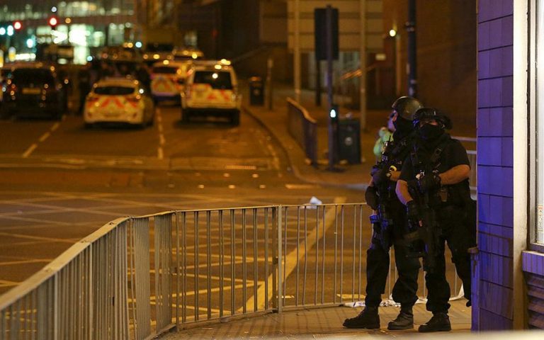 Βρετανία: Συνελήφθησαν ακόμα δύο άτομα για την επίθεση στο Μάντσεστερ