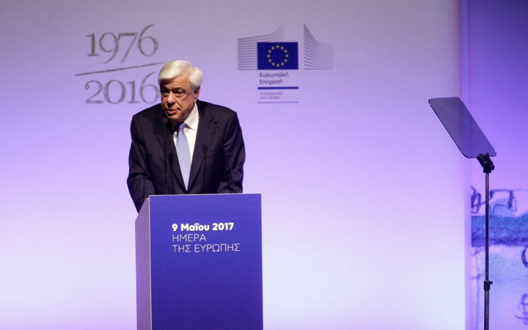 Πρ. Παυλόπουλος  υπέρ ομοσπονδιακής  Ευρωπαϊκής Ενωσης
