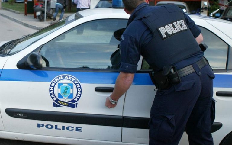 Σύλληψη δύο Αλγερινών για διαρρήξεις αυτοκινήτων