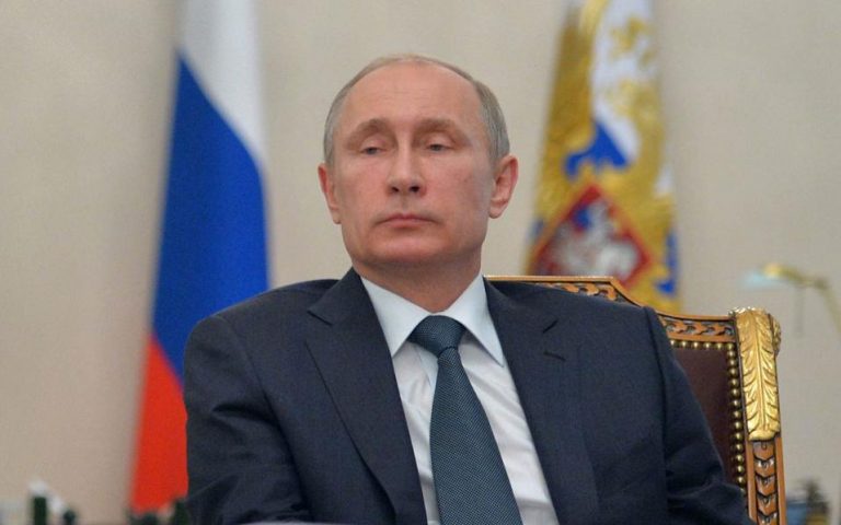 Κρεμλίνο: «Ευκαιρία να γνωριστούν καλύτερα» Πούτιν – Μακρόν η συνάντηση τους στις 29 Μαΐου