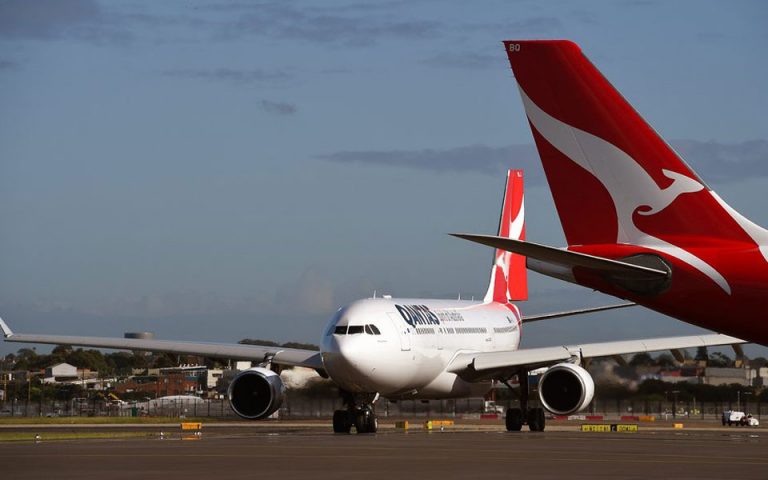Αναγκαστική προσγείωση για αεροσκάφος της Qantas εξαιτίας προβλήματος σε κινητήρα