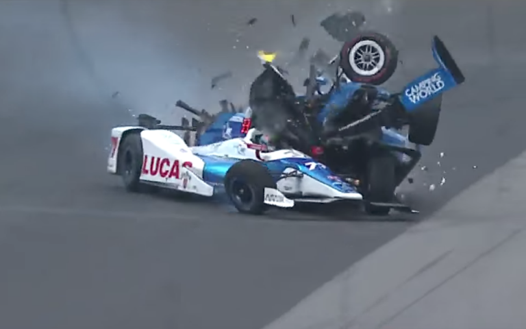 Τρομακτικό ατύχημα στο Indy 500