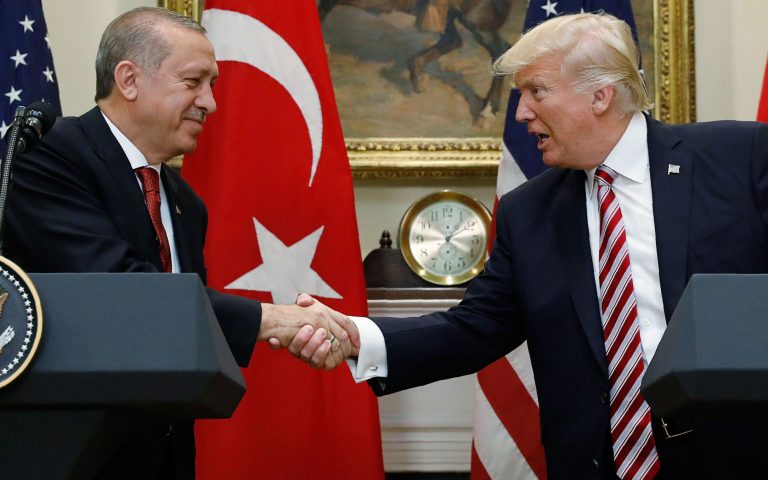 Τυπική η κοινή συνέντευξη Τραμπ – Ερντογάν μετά τη συνάντηση στο Λευκό Οίκο