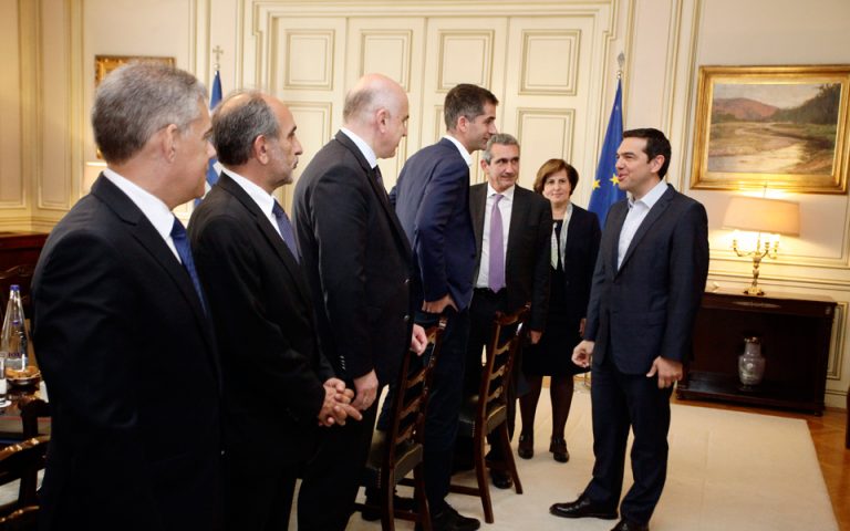 Ολοκληρώθηκε η συνάντηση του Πρωθυπουργού με τους Περιφερειάρχες