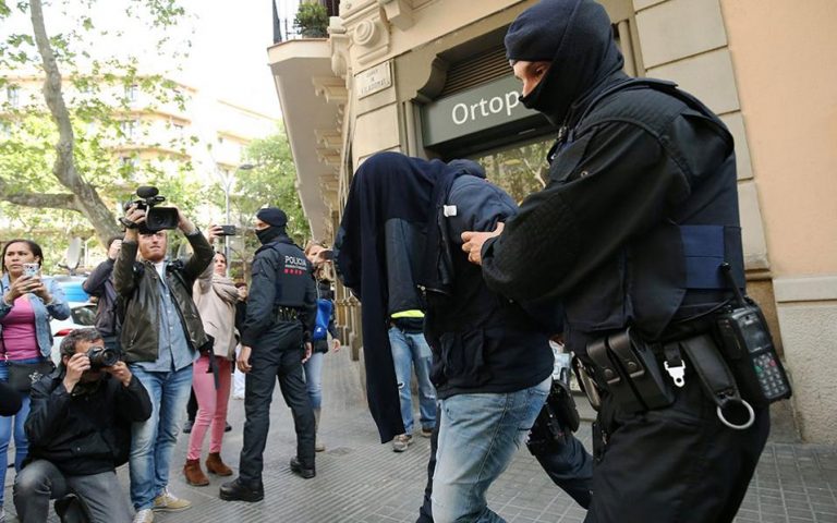 Ισπανία: Συνελήφθη «ριζοσπαστικοποιημένος» Μαροκινός με εγχειρίδιο για βομβιστές