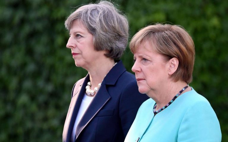 ΕΕ: Απορρίπτουν το «σκληρό» Brexit οι Βρετανοί – Ετοιμη για το διαζύγιο η Μέρκελ