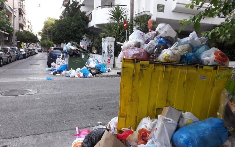 Σήμερα η κρίσιμη συνεδρίαση της ΠΟΕ-ΟΤΑ – Σωροί σκουπιδιών στους δρόμους