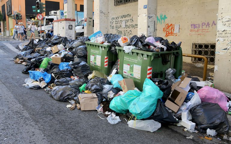 ΚΕΕΛΠΝΟ: Μέτρα πρόληψης λόγω της συσσώρευσης σκουπιδιών