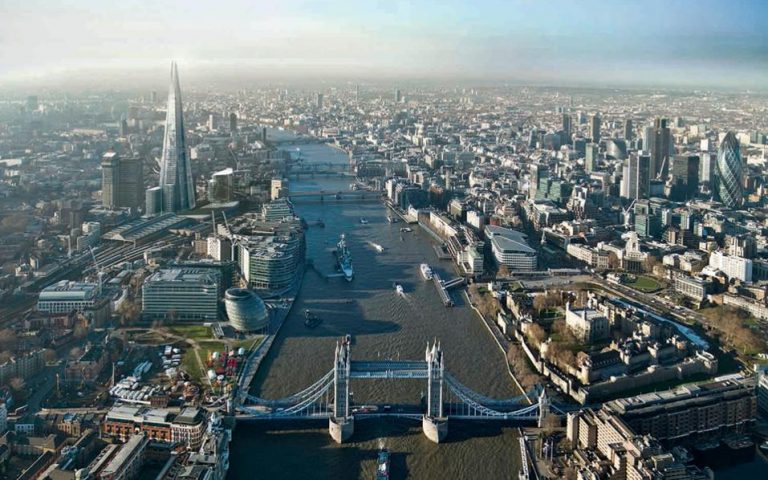 Πτώση τιμών ακινήτων στο Λονδίνο για πρώτη φορά μετά το 2009