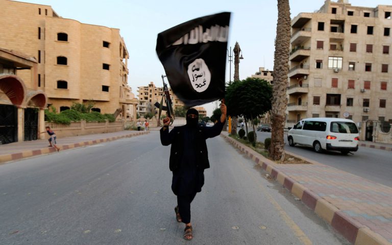 Υπό επιτήρηση ήταν ο συλληφθείς  για εμπλοκή στο ISIS
