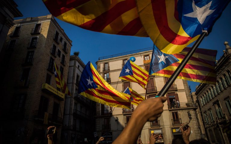 Κορυφώνεται η σύγκρουση στην Καταλωνία – δεν προκήρυξε εκλογές ο Πουτζντεμόν