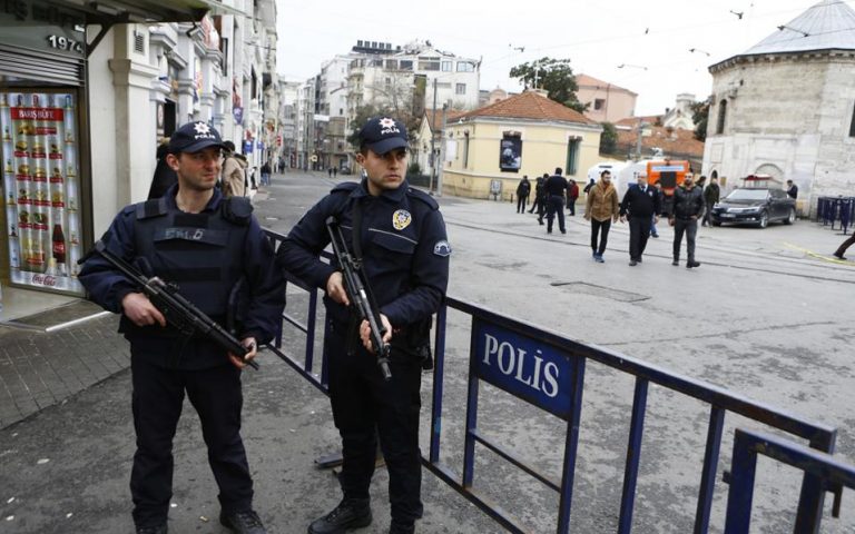 Kωνσταντινούπολη: Ενοπλος άνοιξε πυρ σε σχολείο – τουλάχιστον μία νεκρή