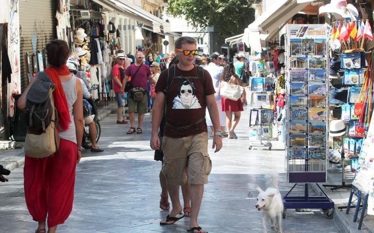 Ρεκόρ τουριστικών αφίξεων σε Ηράκλειο και Αθήνα το 2017