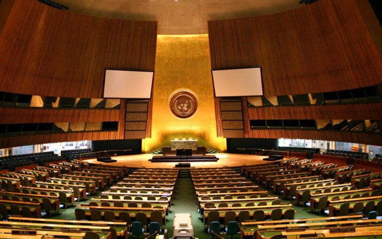 Συρία-χημικά όπλα: Διπλή ψηφοφορία στον ΟΗΕ επί των σχεδίων απόφασης των ΗΠΑ και της Ρωσίας