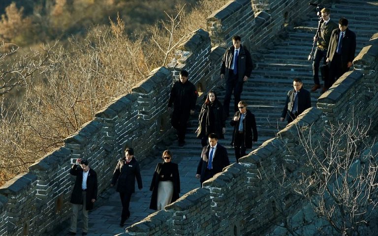 Η βόλτα της Μελάνια Τραμπ στο Σινικό Τείχος