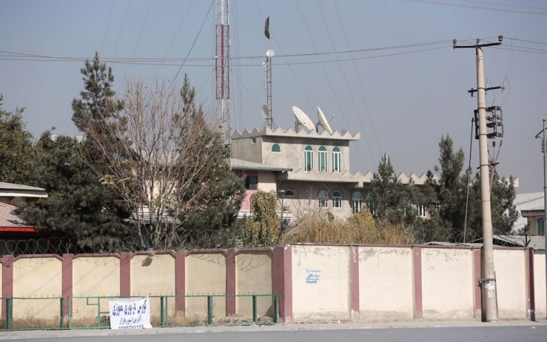 Σώοι οι εργαζόμενοι τηλεοπτικού σταθμού στην Καμπούλ μετά από εισβολή ενόπλων