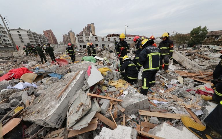 Δύο νεκροί και 30 τραυματίες στην Κίνα μετά από ισχυρή έκρηξη – Κατέρρευσαν κτίρια