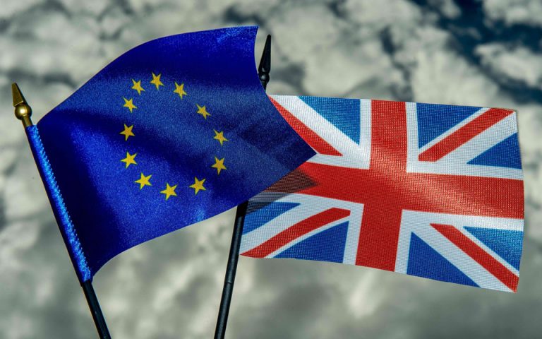 Βρετανικά ΜΜΕ: «Συμφωνία Λονδίνου – Βρυξελλών για τον λογαριασμό του Brexit»