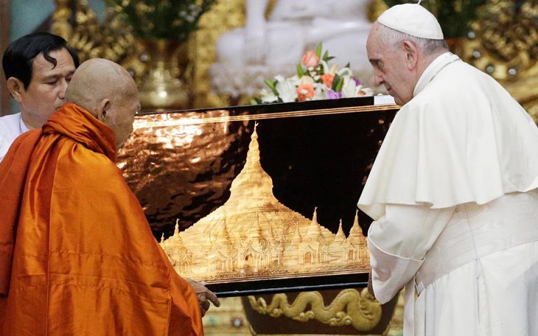 Oι Ροχίνγκια δεν αναγνώριζαν στην πλειονότητα τους τον Πάπα Φραγκίσκο