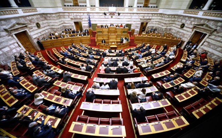 Βουλή: Κατατέθηκε το νομοσχέδιο για το «κοινωνικό μέρισμα» – την Πέμπτη στην Ολομέλεια