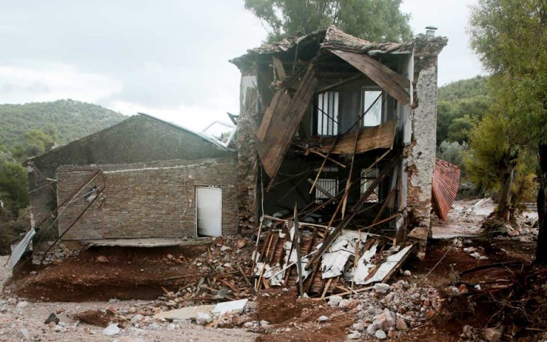 Πόρισμα – φωτιά και επίρριψη ευθυνών στο δασαρχείο για την καταστροφή στη Μάνδρα