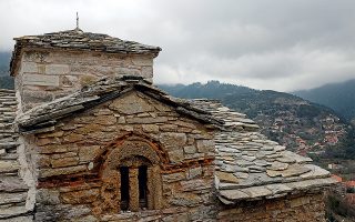 Αγία Τριάδα Δίβρης, ένας ναός από πέτρα. (Φωτογραφία: ΝΙΚΟΣ ΚΟΚΚΑΣ)