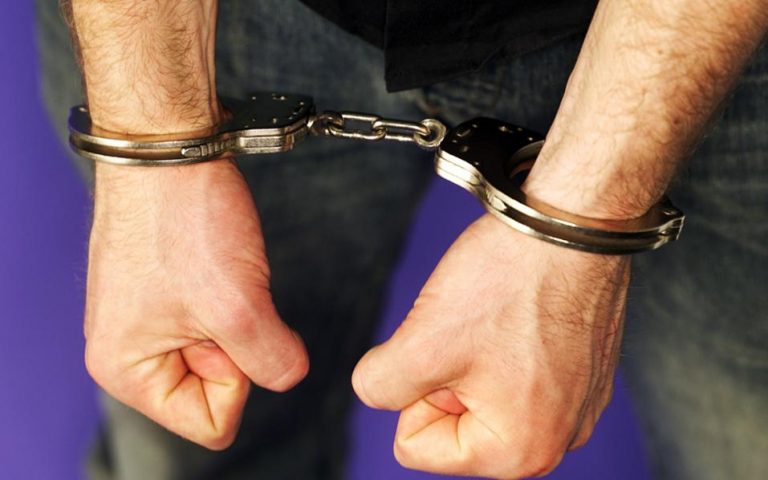 Παραδόθηκε κρατούμενος που είχε αποδράσει από τα κρατητήρια της Αστυνομικής Διεύθυνσης Ηρακλείου