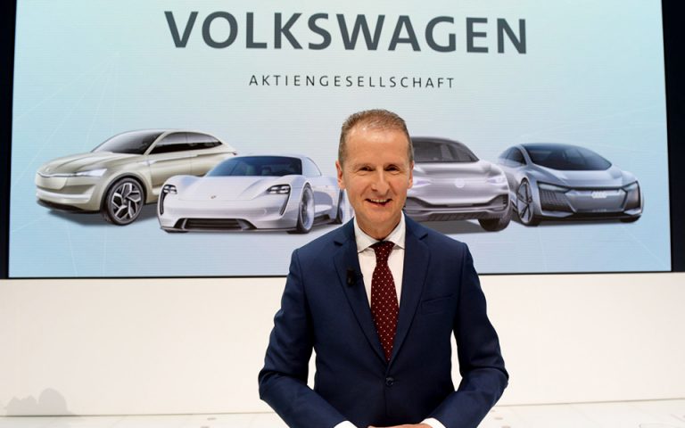 Audi: διακοπή πωλήσεων νέων μοντέλων λόγω ρύπων