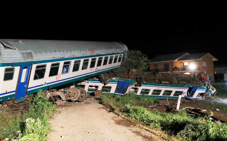 Ιταλία: Δύο νεκροί και 25 τραυματίες από σύγκρουση τρένου με φορτηγό