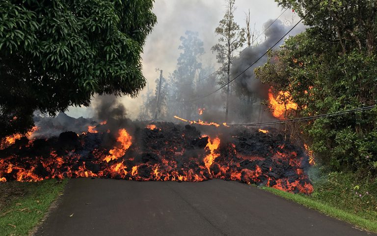Χαβάη: Η λάβα του Κιλαουέα κατέστρεψε δεκάδες σπίτια – Χιλιάδες πολίτες εκκενώνουν κατοικημένες περιοχές (φωτό)