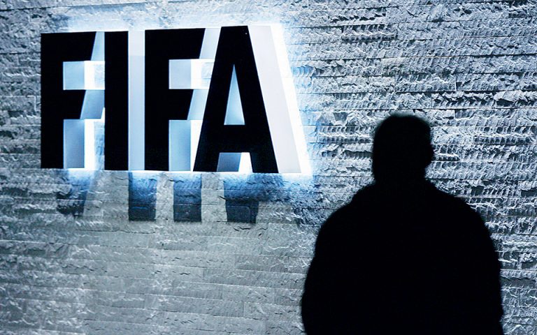 Tι ζητεί η FIFA για την αποφυγή του Grexit