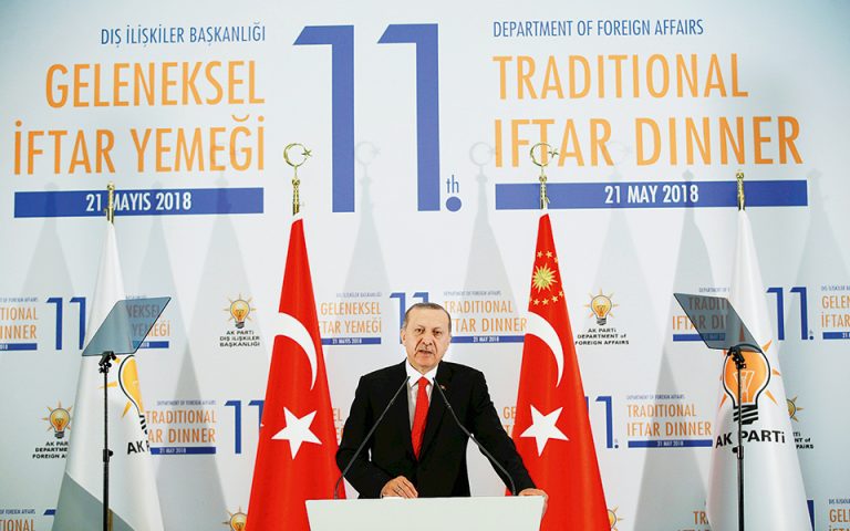 Ερντογάν: Κουρασμένος ηγέτης, υποτονικές συγκεντρώσεις