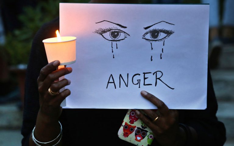 Ινδία: 22 συλλήψεις για εμπλοκή σε υποθέσεις βιασμού με θύματα έφηβες
