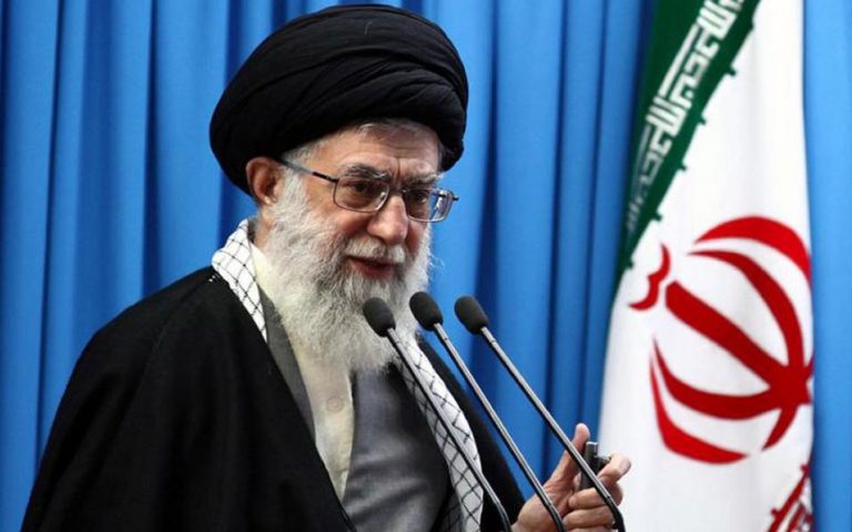 Χαμενεΐ για αποχώρηση ΗΠΑ από πυρηνικό πρόγραμμα του Ιράν: «Εκανες λάθος, Τραμπ»