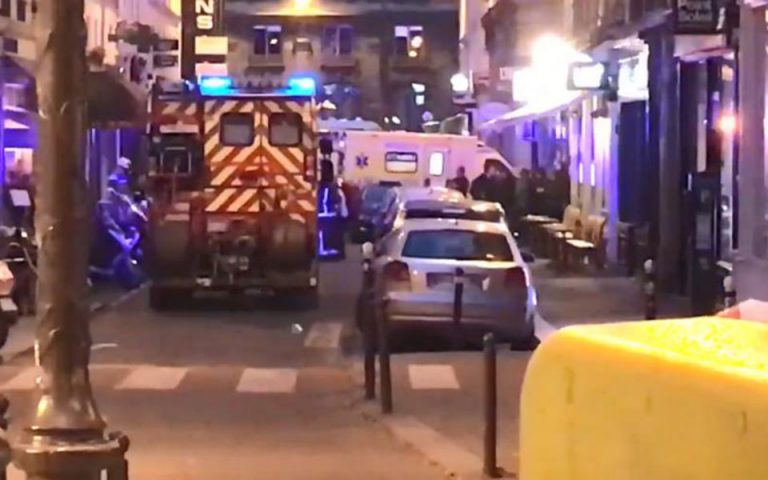 Παρίσι: Ανδρας επιτέθηκε με μαχαίρι εναντίον πολιτών – Ένας νεκρός