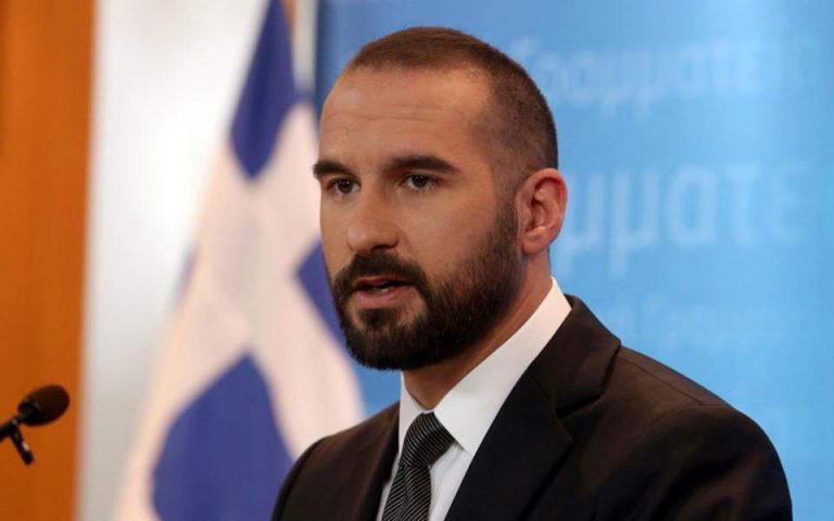 Απορρίπτει τα αιτήματα για πρόωρες εκλογές ο Τζανακόπουλος