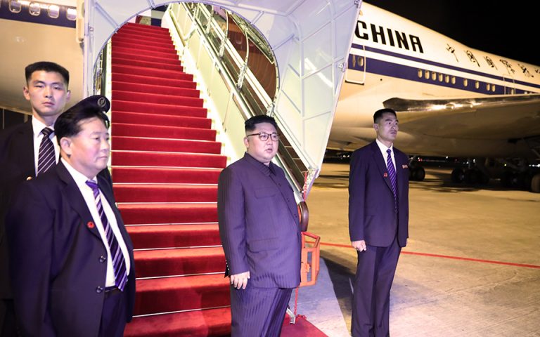 Ο Κινέζος πρόεδρος πλέκει το εγκώμιο του Κιμ και υπόσχεται υποστήριξη στην Πιονγκγιάνγκ