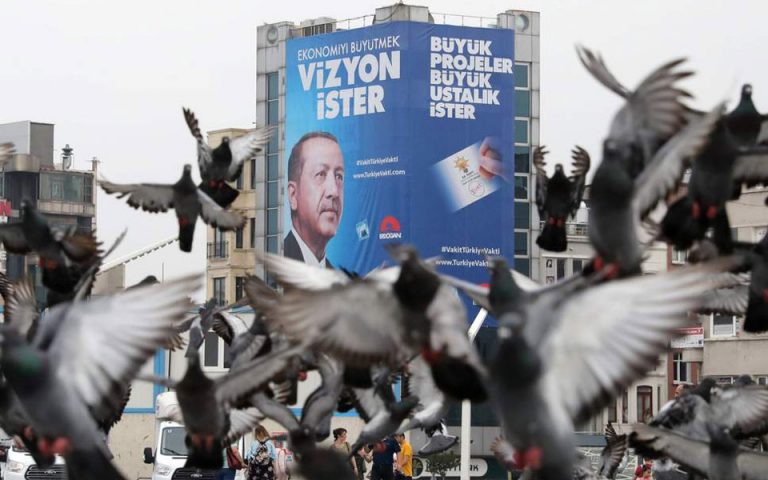 Πως «υποδέχθηκε» ο τουρκικός Τύπος τη νίκη Ερντογάν στον α’ γύρο