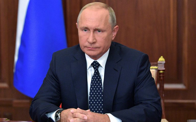 Ο Πούτιν λειαίνει τη συνταξιοδοτική μεταρρύθμιση