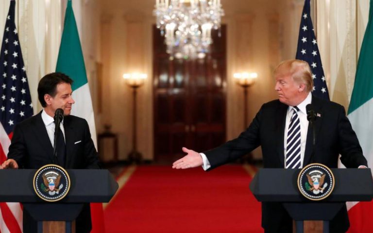 Βοήθεια με τη χρηματοδότηση του χρέους πρότεινε ο Τραμπ στον Ιταλό πρωθυπουργό